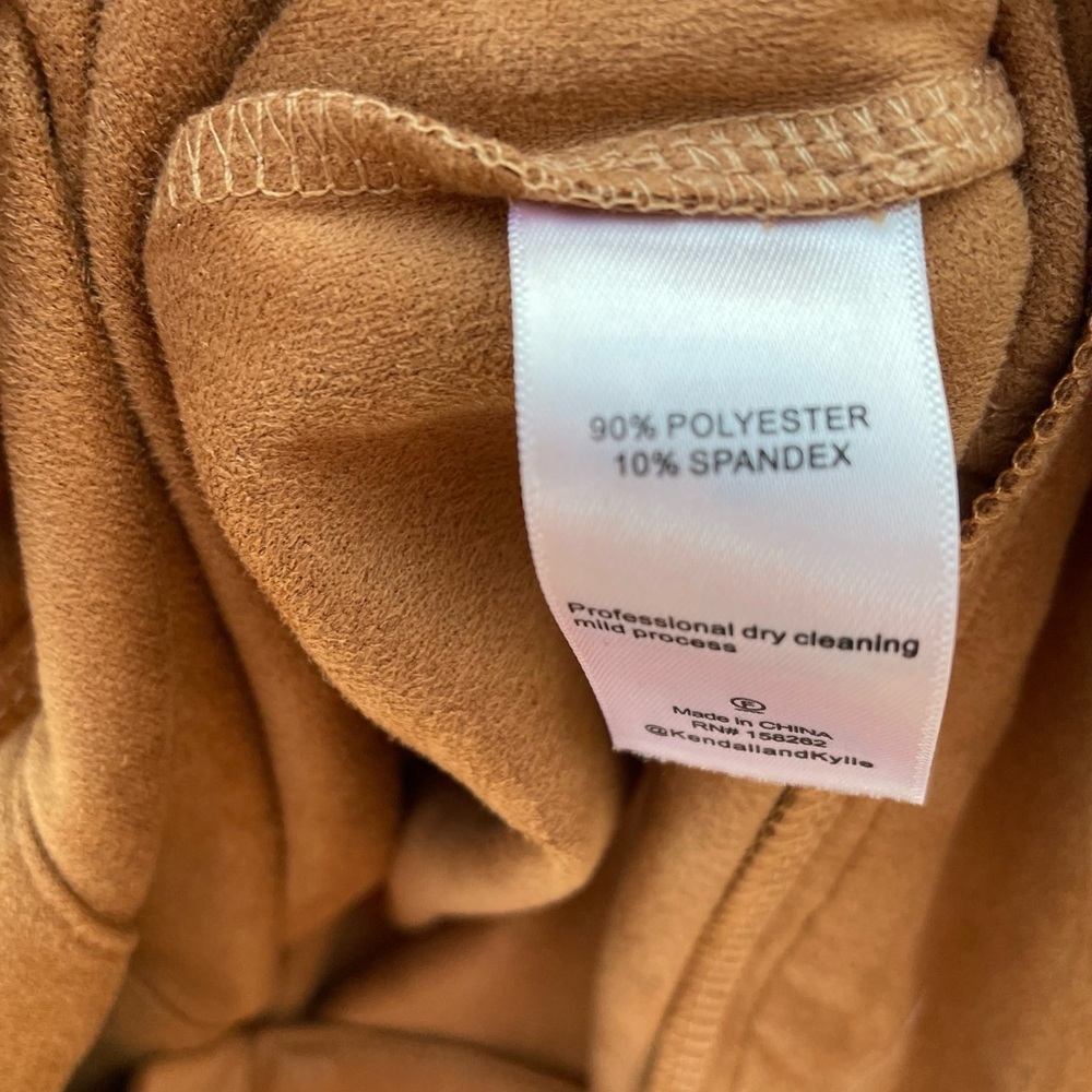Kendall + Kylie Faux Suede Button-Front Cropped Tan Shirt Jacket Size Small - Picture 2 of 5